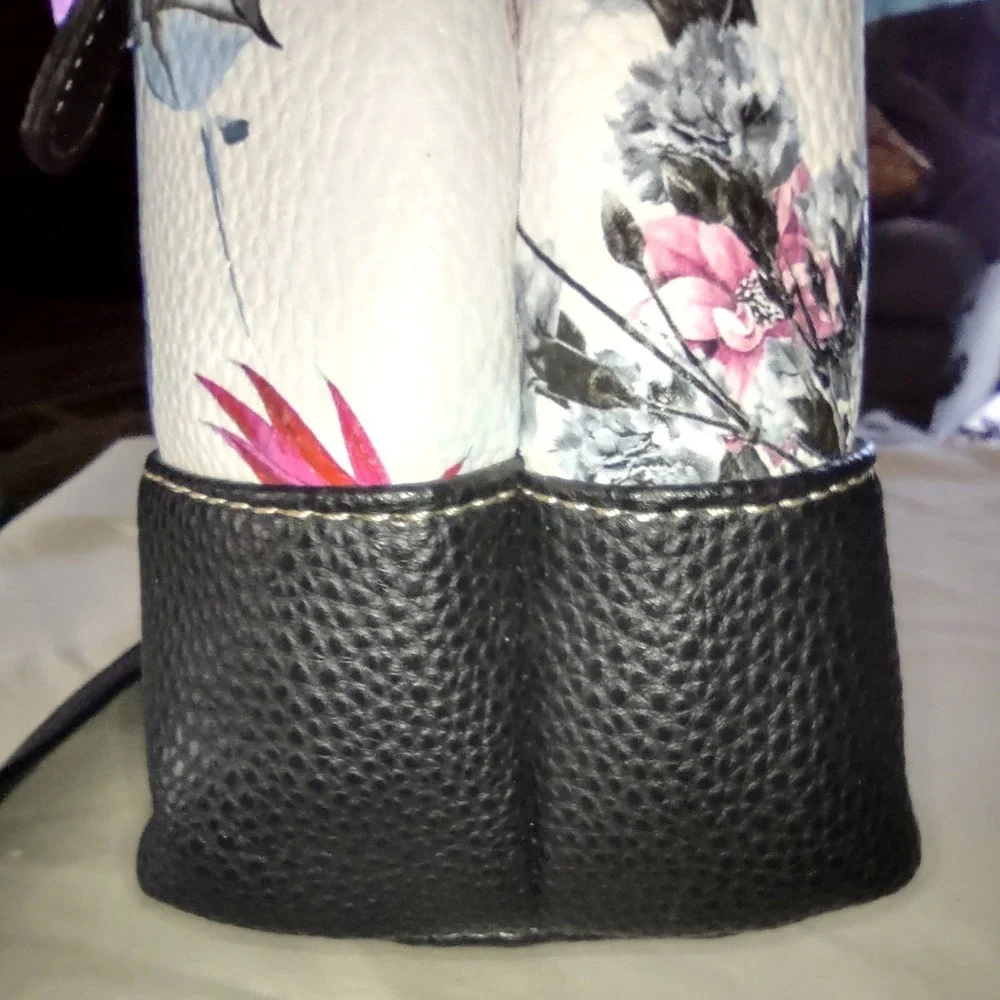 Stone Mountain Leather Floral Print‎ Shoulder Bag Women Black Zip Multi Pockets